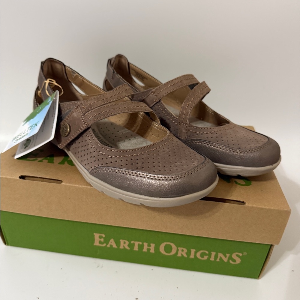 Earth Origins Women's Brown Mary Jane Tova Shoes, NWT and original box, Size 9M